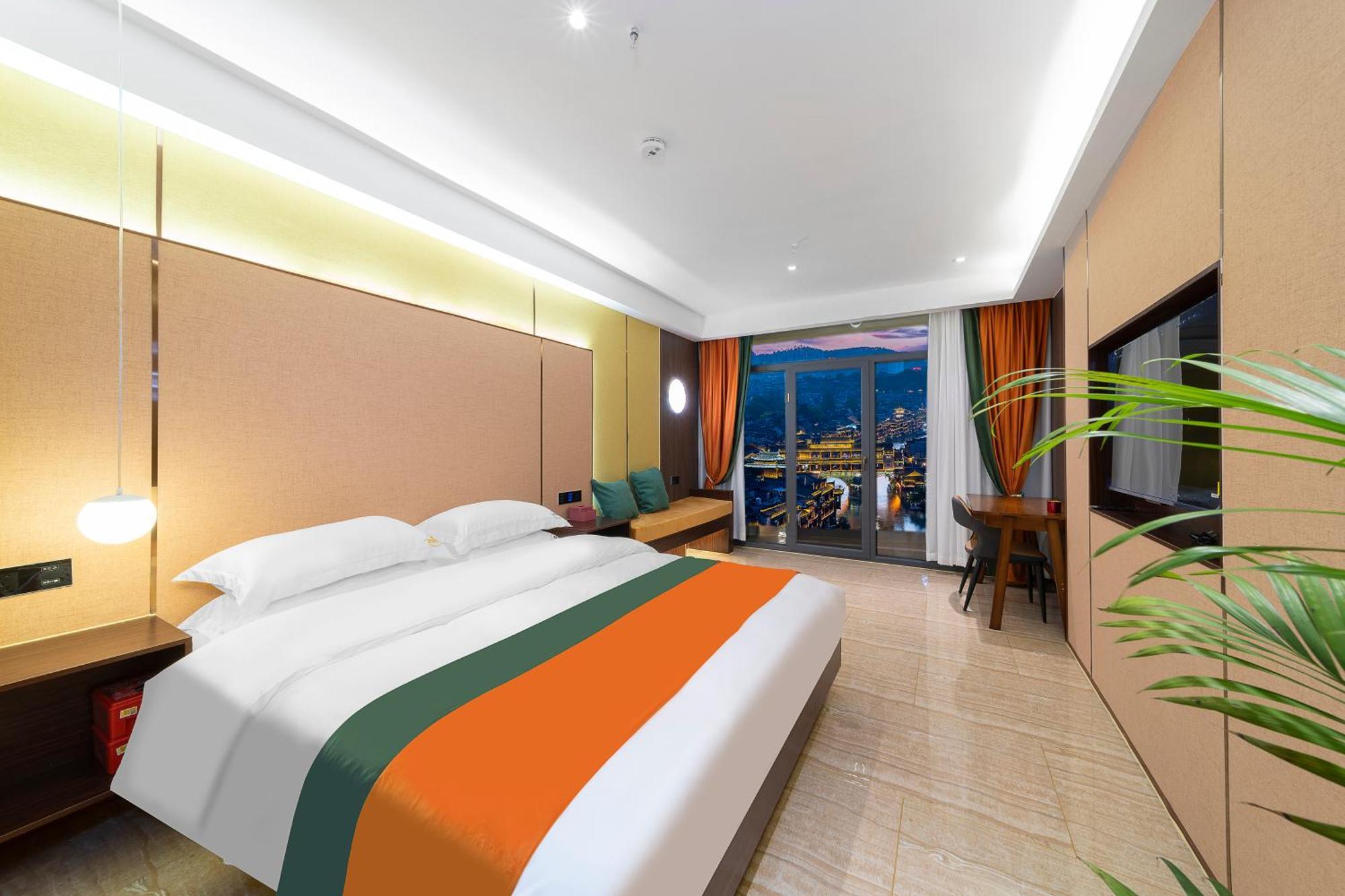 Phoenix Best River View B&B Fenghuang Esterno foto