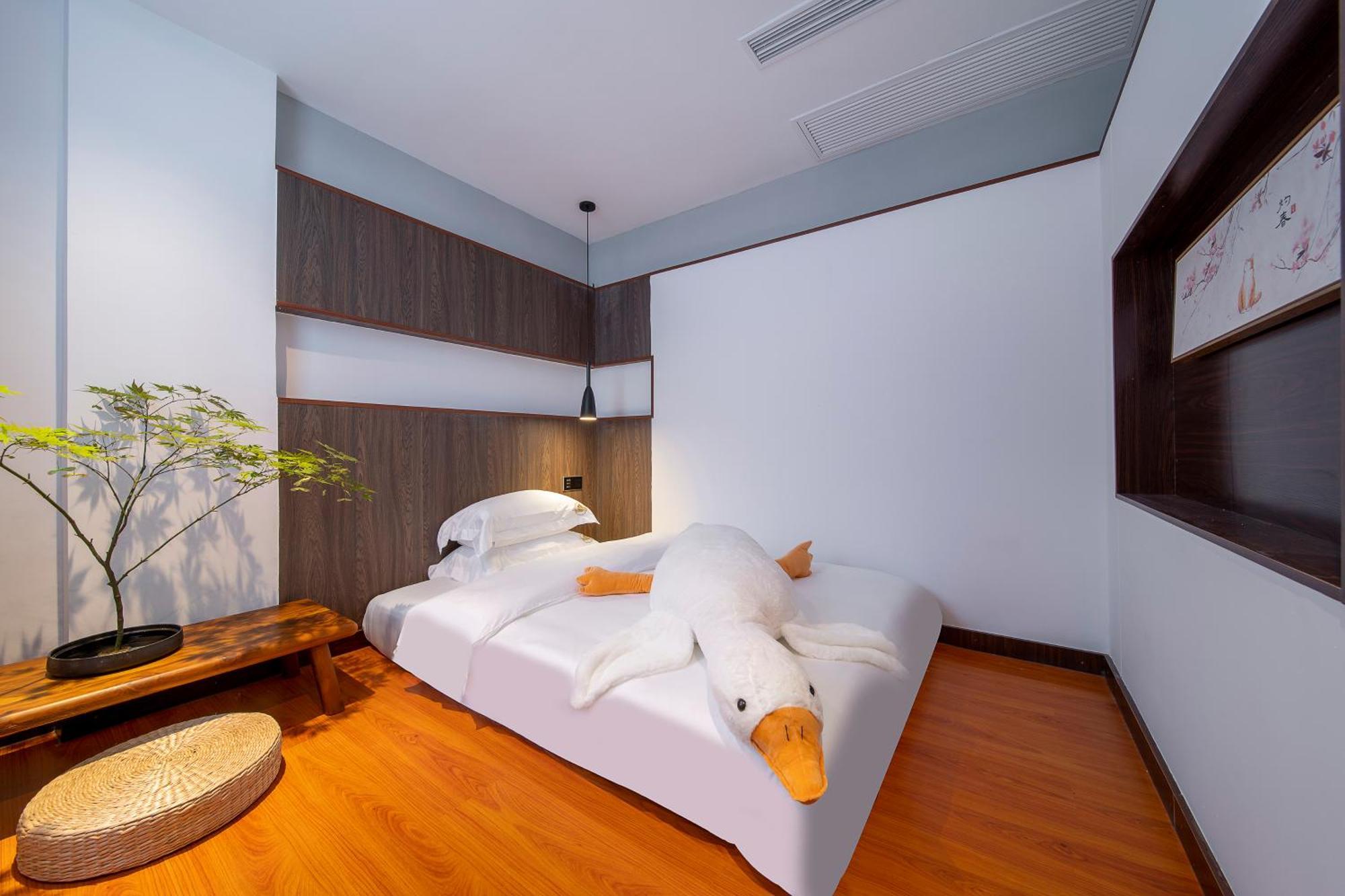Phoenix Best River View B&B Fenghuang Esterno foto